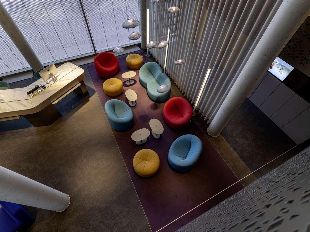 B'Mine Hotel Duesseldorf Beltér fotó
